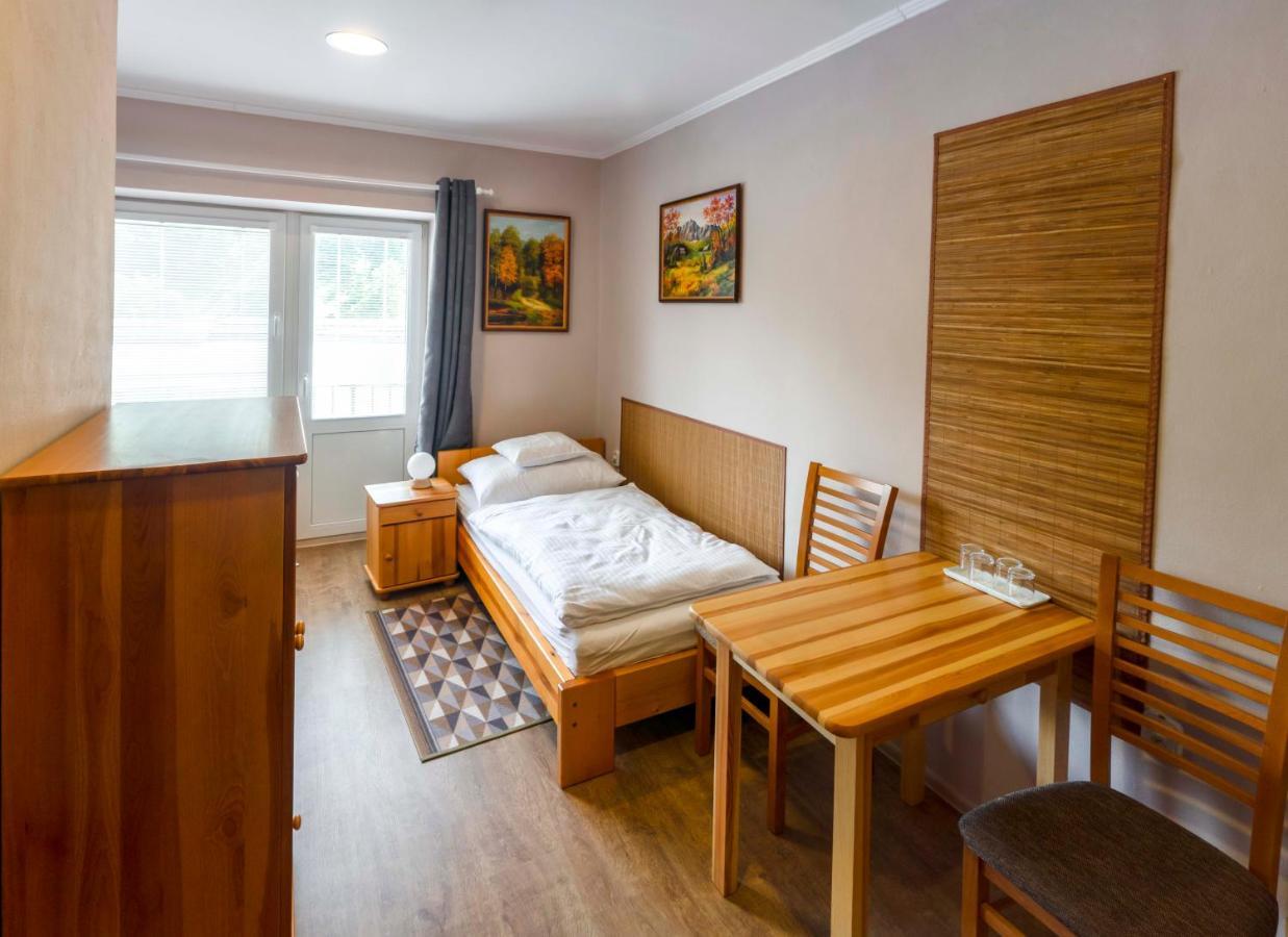 Penzion Pod Hradom Gelnica Buitenkant foto